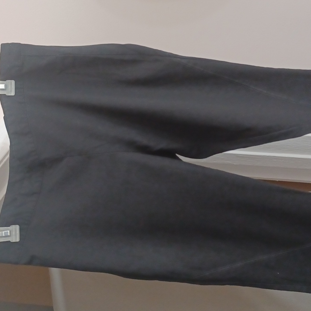 Nicole Miller Black Pants with a little intertwined stitching